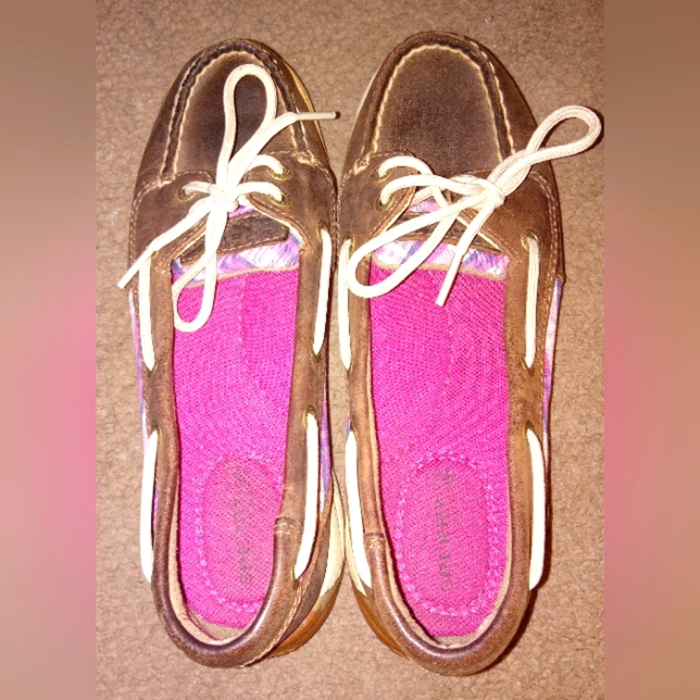 6M Serry Womens Brown Leather with Pink Plaid Angelfish Boat Shoes.